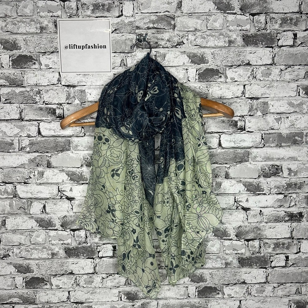 EUC Elegant Floral Women's Scarf Green and Blue ONE SIZE
